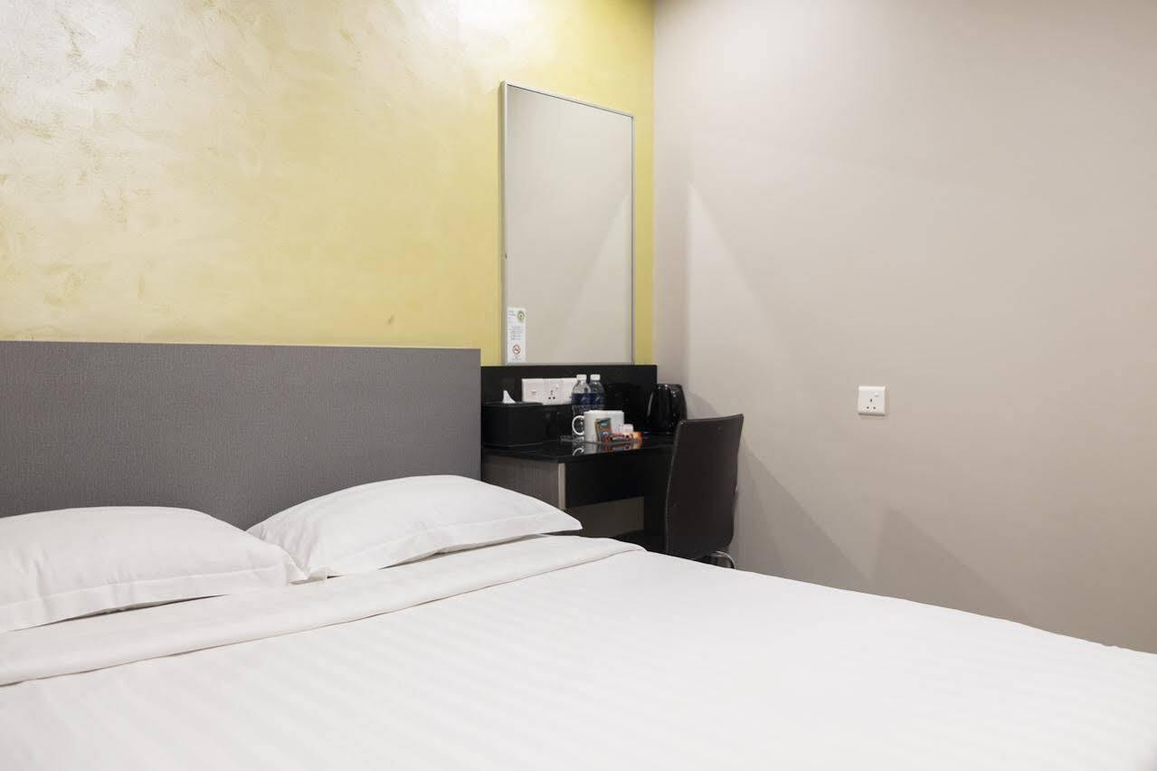 Ibis Budget Singapore Sapphire Екстериор снимка