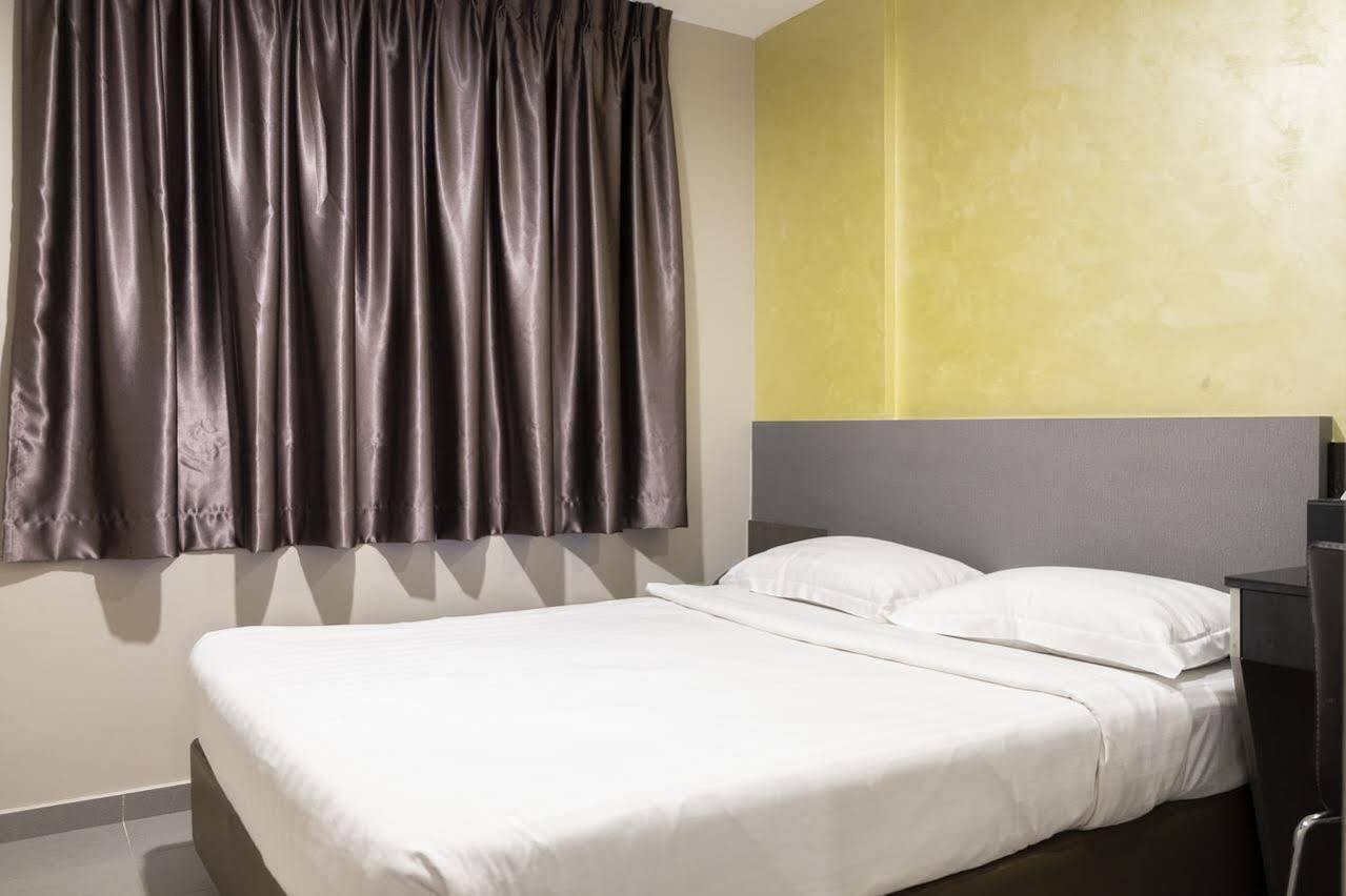 Ibis Budget Singapore Sapphire Екстериор снимка