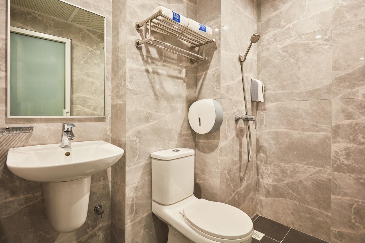 Ibis Budget Singapore Sapphire Екстериор снимка